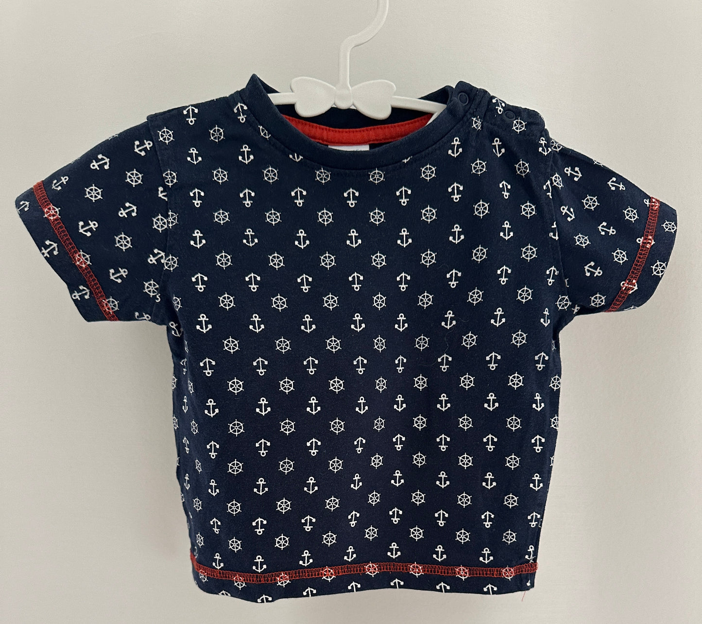 T-Shirt mit roten Details | Secondhand | MiniMoments