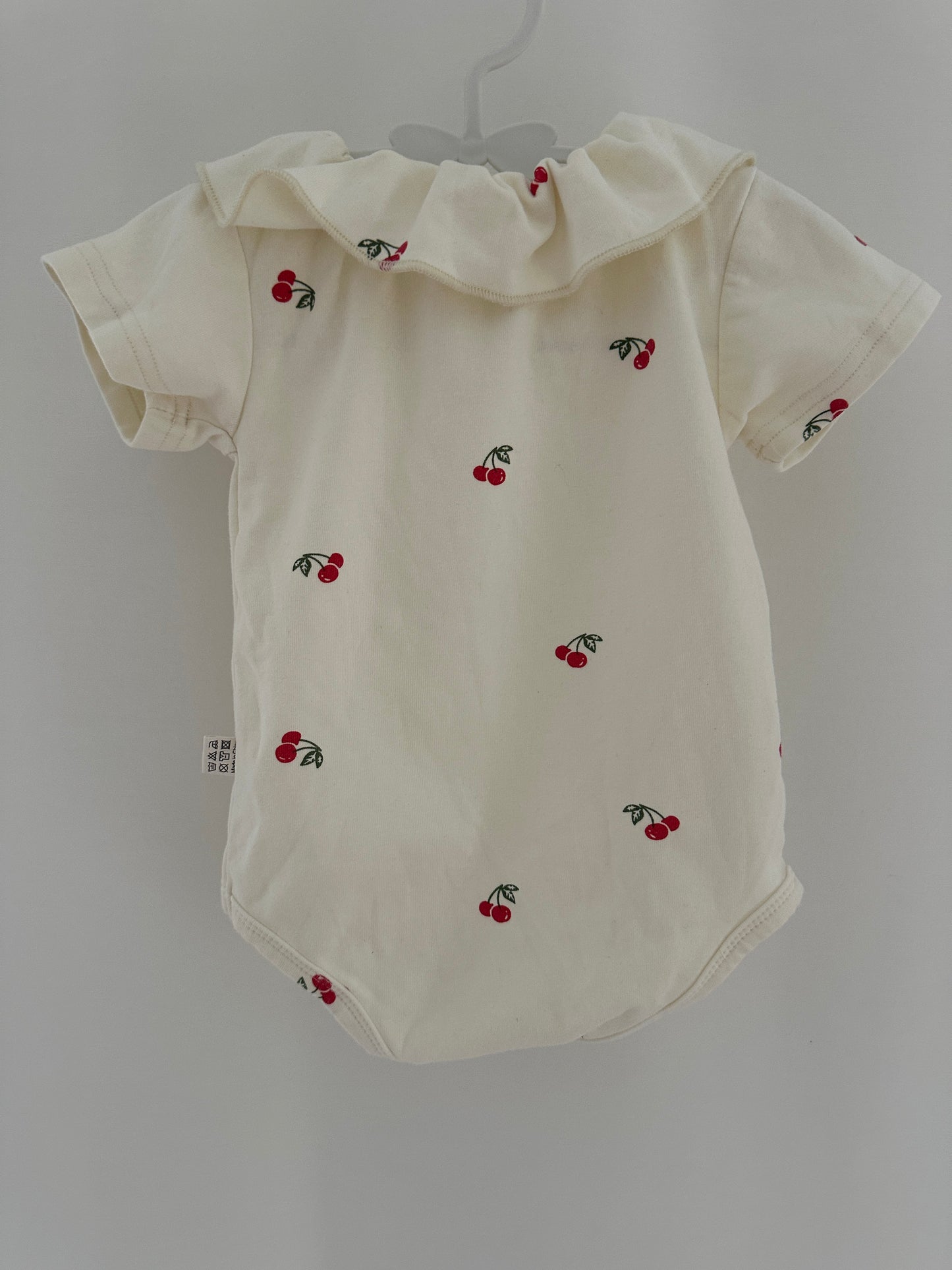 Kurzarmbody mit Kirschen | Secondhand | MiniMoments