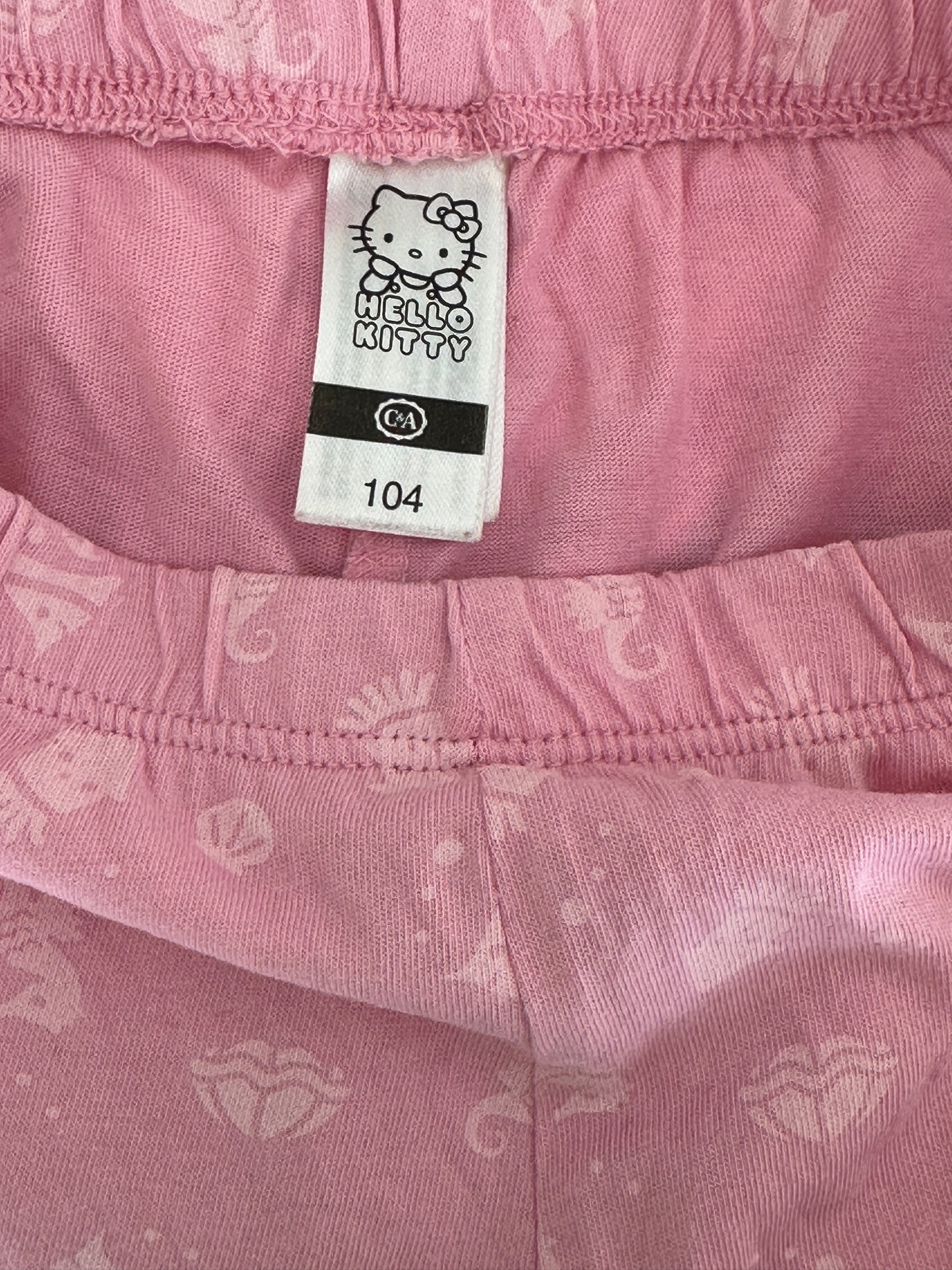 T-Shirt & Hose Set in Pink Gr. 104 | Secondhand | MiniMoments