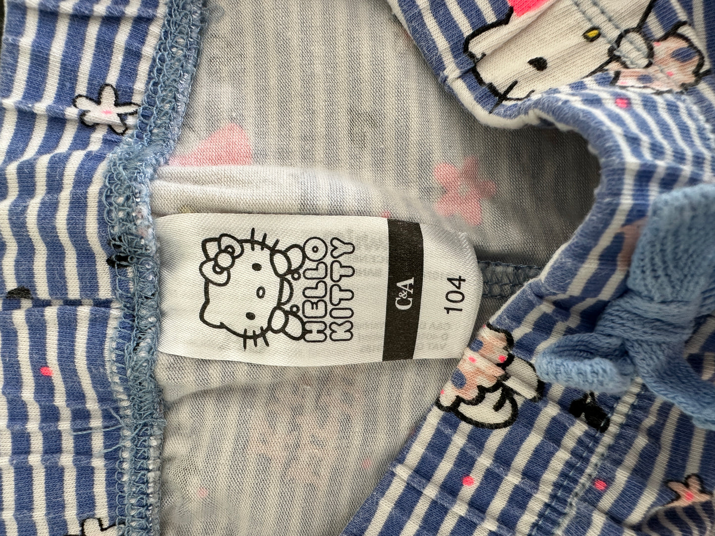 Shorts Hello Kitty gestreift Gr. 104 | Secondhand | MiniMoments