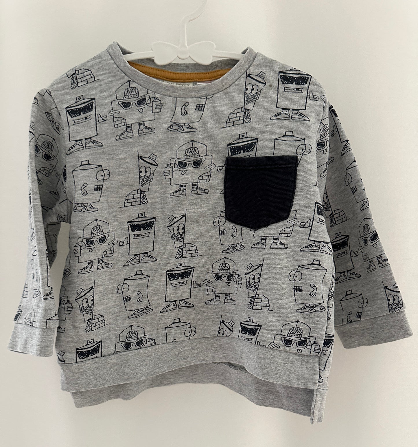Pullover mit Robotern | Secondhand | MiniMoments