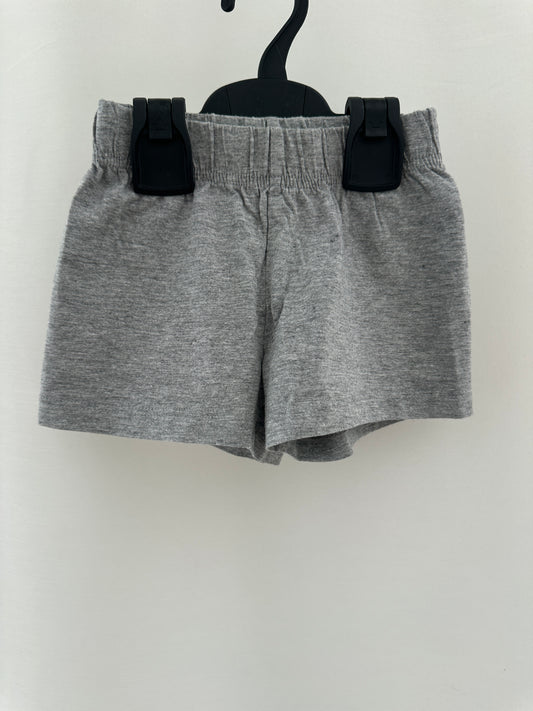 Shorts in Grau Gr. 104 | Secondhand | MiniMoments