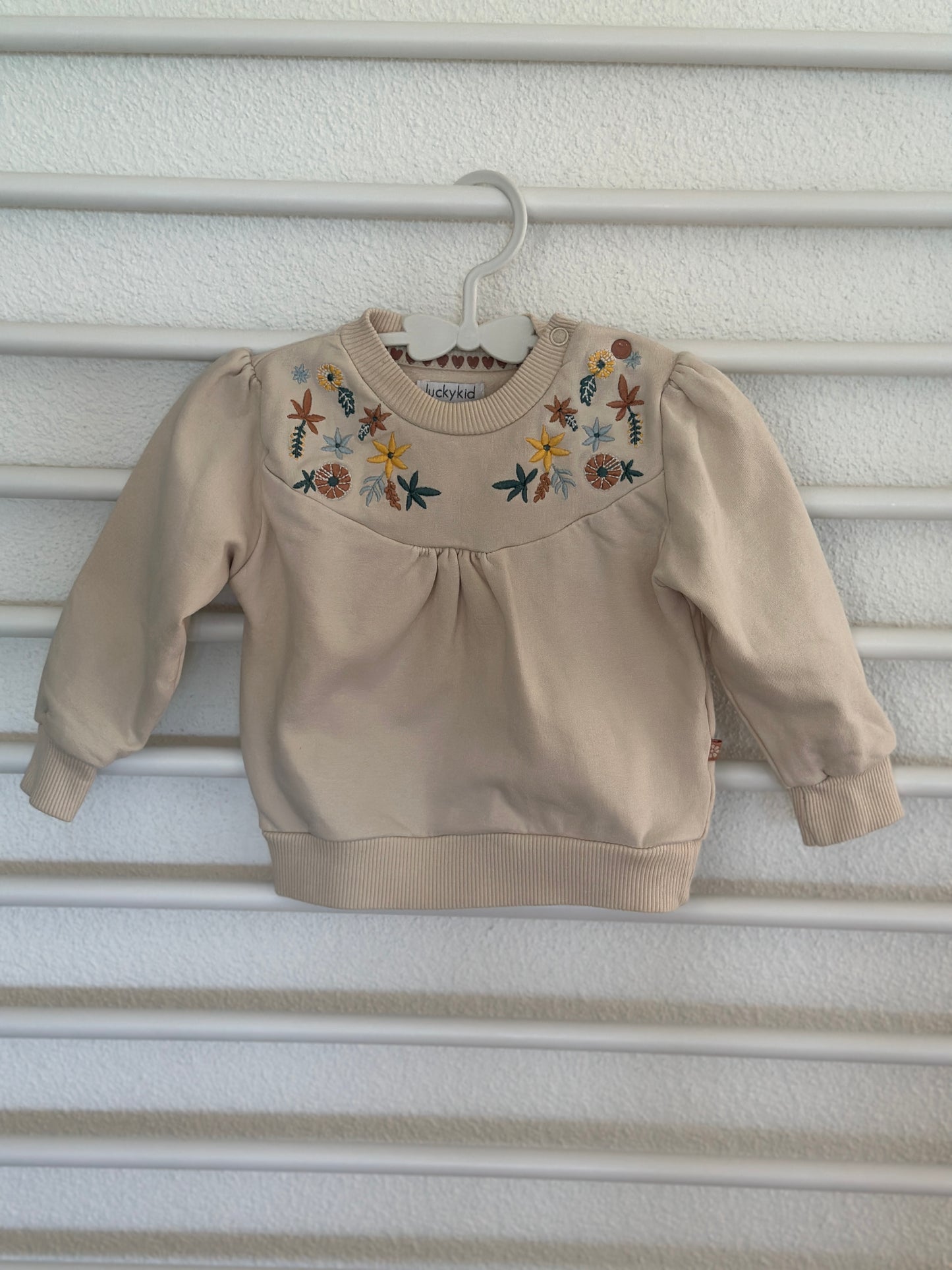 Pullover mit Blumen Gr. 68 | Secondhand | MiniMoments