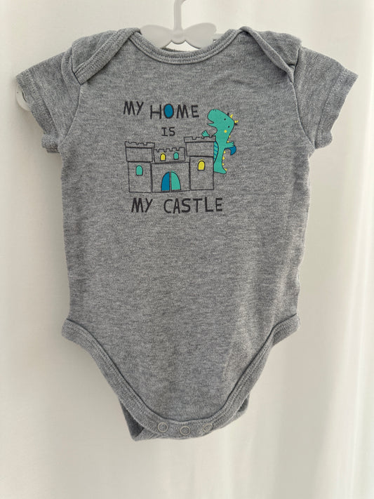 Kurzarm Body "My home is my castle"  Gr. 68 | Secondhand | MiniMoments