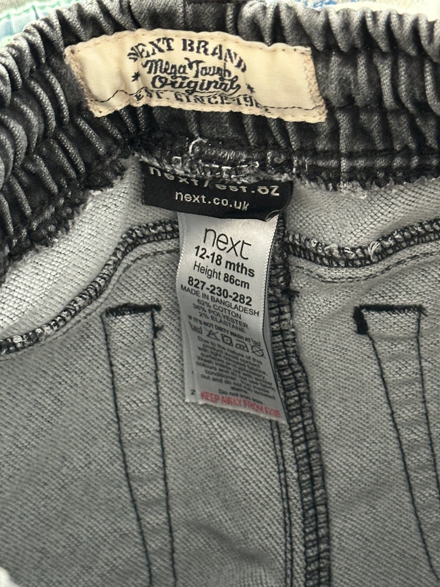 Kurze Hose / Shorts mit Bändeli Gr. 86 | Secondhand | MiniMoments