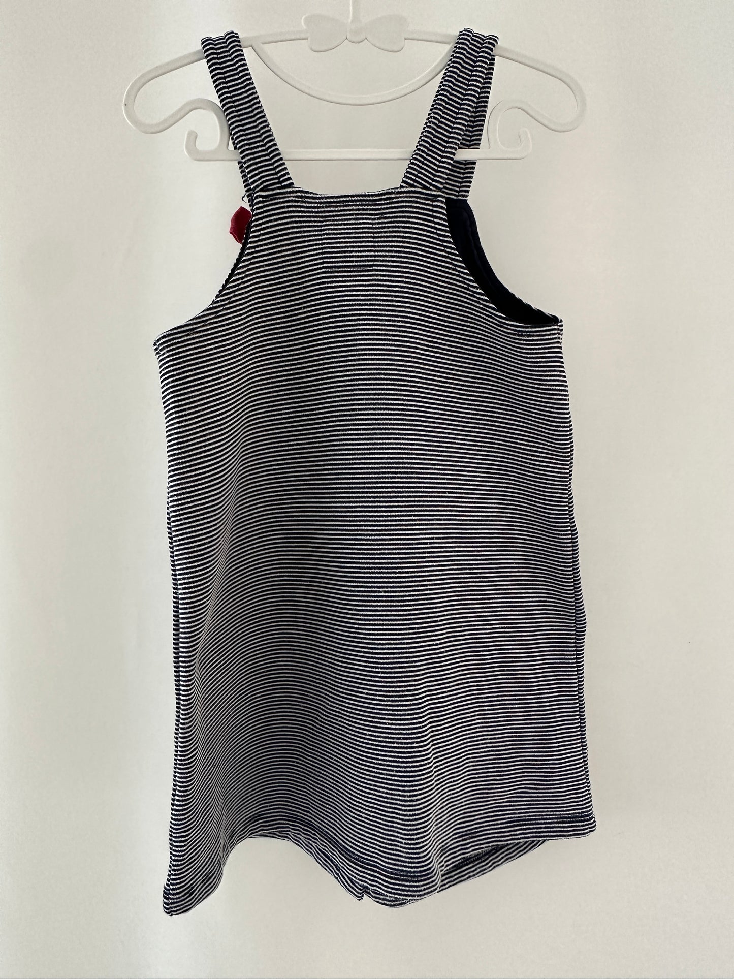Kleid mit Träger und roter Schlaufe Gr. 98 | Secondhand | MiniMoments