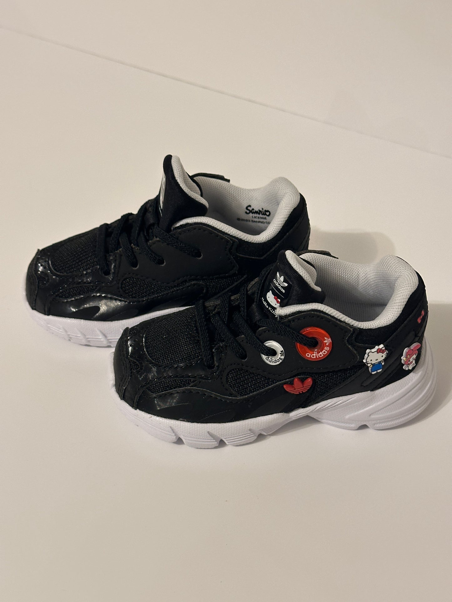 Schuhe Adidas Astir (ungetragen) Gr. 21 | Secondhand | MiniMoments