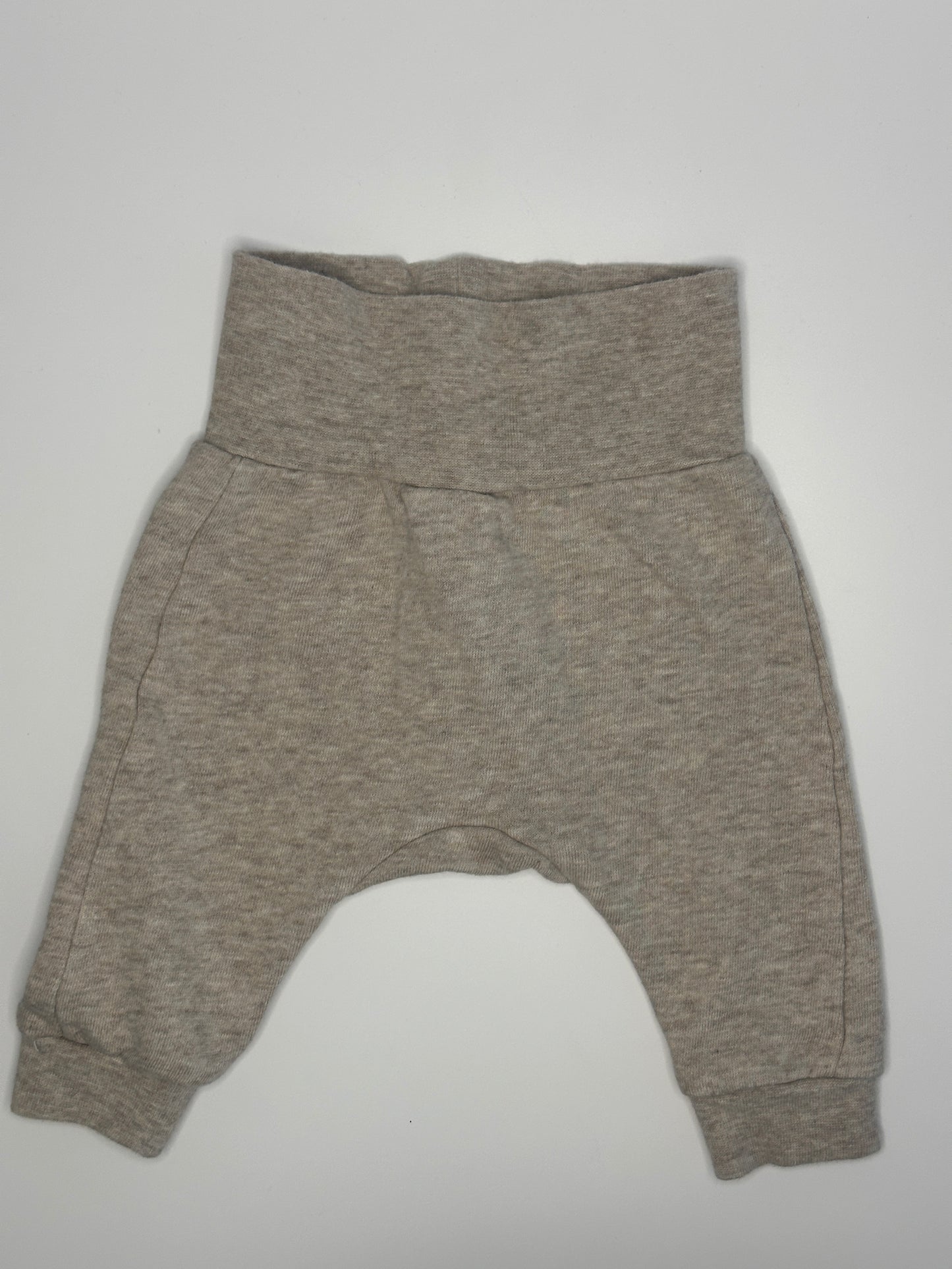 Lange Hose mit breitem Bund Gr. 56 | Secondhand | MiniMoments