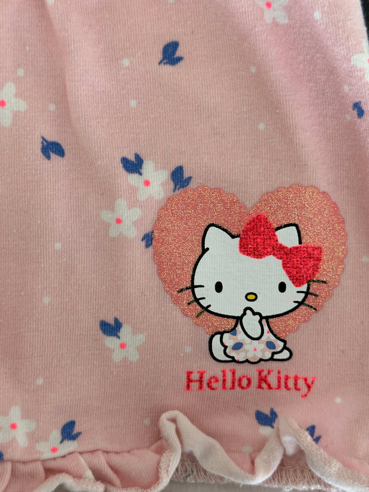 Shorts Hello Kitty mit Blümchen Gr. 104 | Secondhand | MiniMoments
