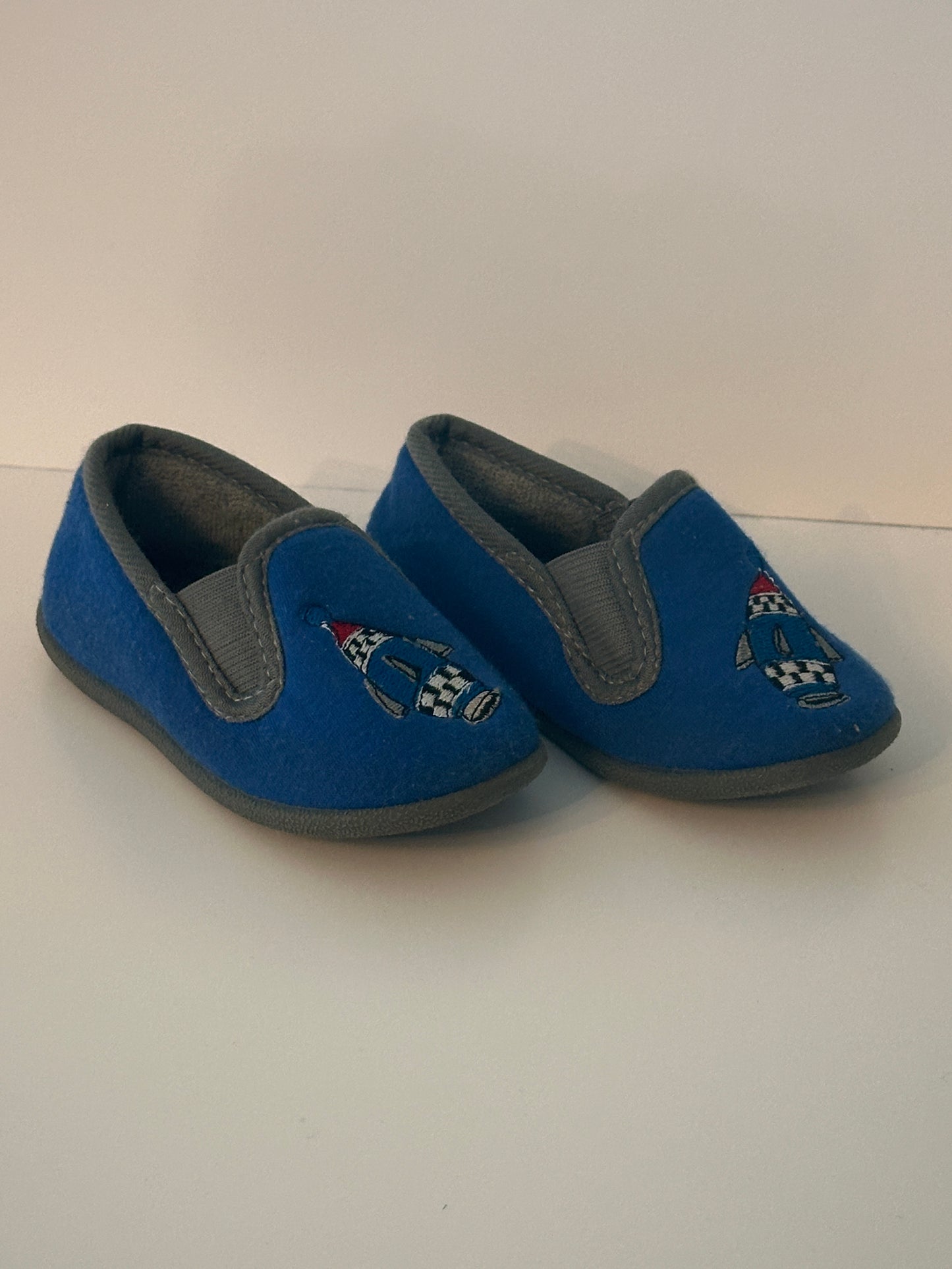Hausschuhe mit Raketenmotiv Gr. 21 | Secondhand | MiniMoments